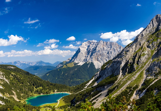 Seebensee-Zugspitzmassiv -Blickrichtung von Coburger Huette aus